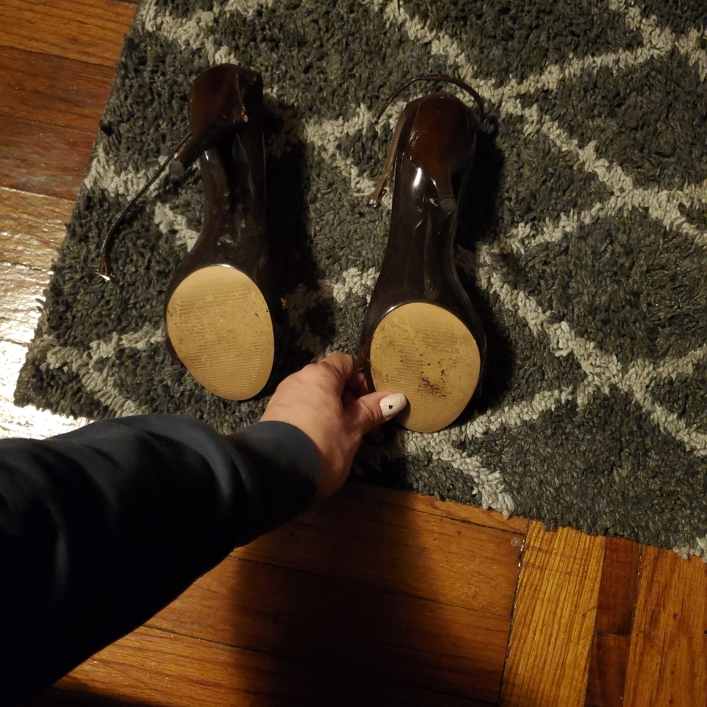 shoes - Picture 3 of 3